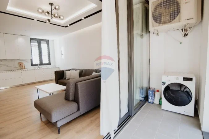 Tirane, jepet me qera apartament 2+1+Ballkon Kati 4, 104 m² 900 € 