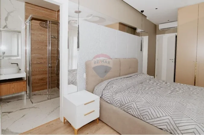 Tirane, jepet me qera apartament 2+1+Ballkon Kati 4, 104 m² 900 € 