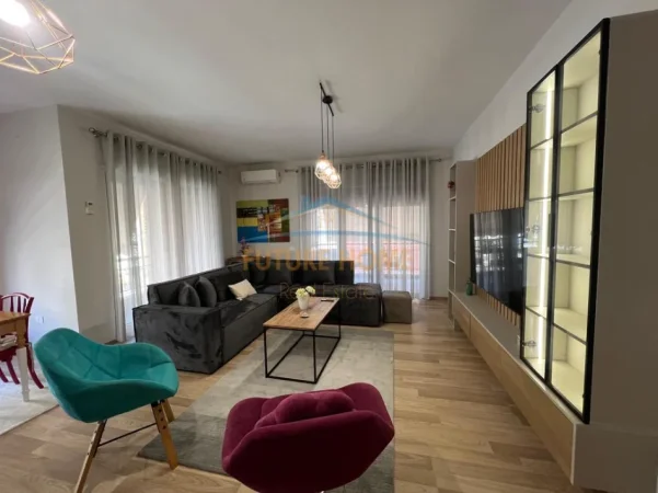 Tirane, jepet me qera apartament 2+1 Kati 6, 115 m² 1.000 € (Kompleksi Delijorgji , Rruga e Kavajes)