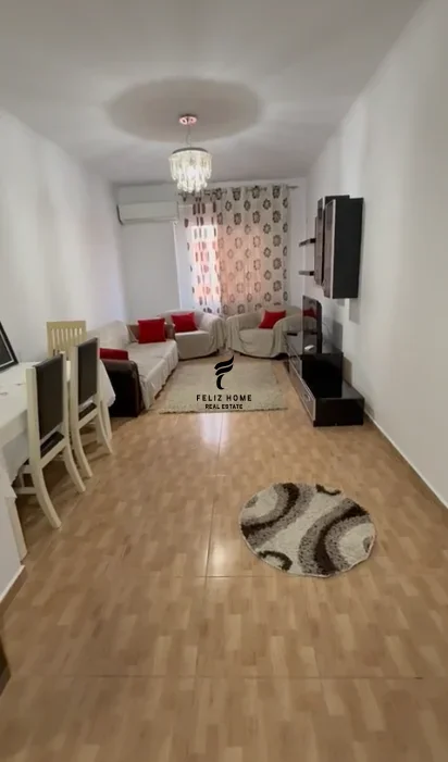 Tirane, jepet me qera apartament 1+1 Kati 7, 70 m² 400 € (YZBERISHT)