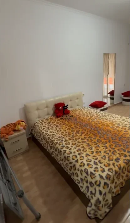 Tirane, jepet me qera apartament 1+1 Kati 7, 70 m² 400 € (YZBERISHT)