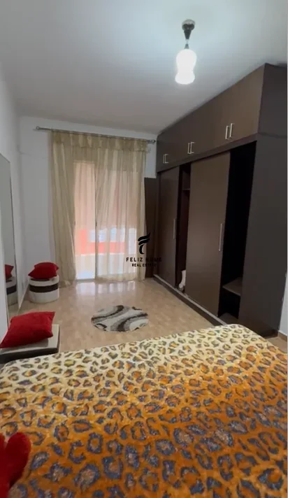 Tirane, jepet me qera apartament 1+1 Kati 7, 70 m² 400 € (YZBERISHT)