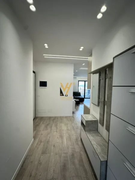 Tirane, jepet me qera apartament 2+1+Ballkon Kati 6, 108 m² 850 € (BULEVARDI I RI)