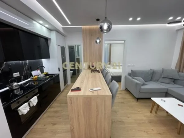 Tirane, jepet me qera apartament 1+1 Kati 1, 61 m² 600 € (Liqeni i Thate)