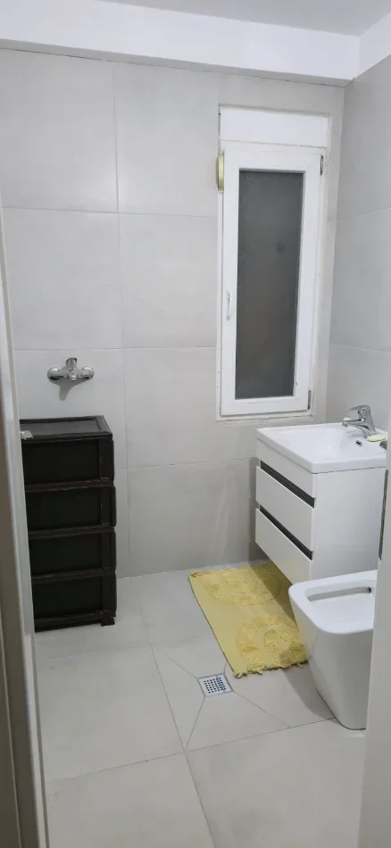 Tirane, jepet me qera apartament 2+1 Kati 5, 95 m² 560 € (Astir/ Rruga Milto Sotir Gura)