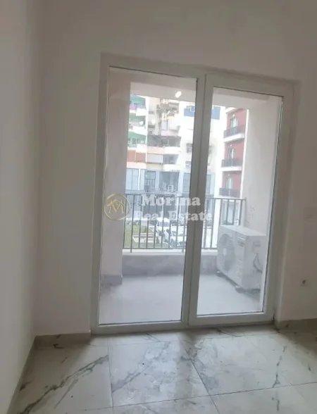 Tirane, jepet me qera ambjent biznesi Kati 2, 79 m² 500 € (Rruga Dritan Hoxha)
