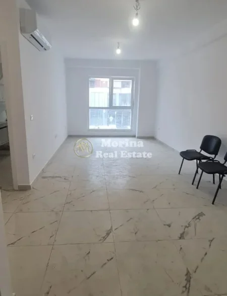 Tirane, jepet me qera ambjent biznesi Kati 2, 79 m² 500 € (Rruga Dritan Hoxha)