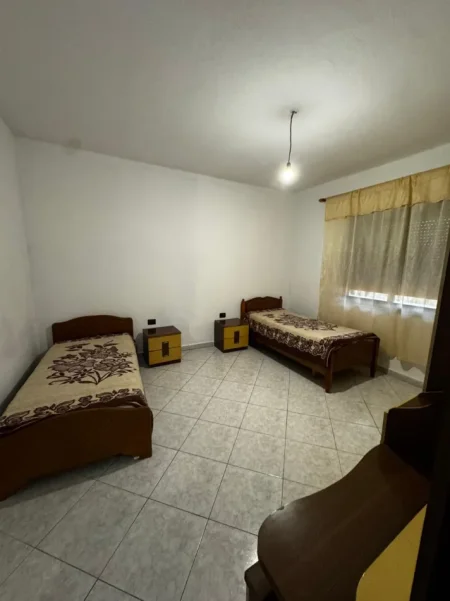 Tirane, jepet me qera Vile 2+1 Kati 0, 120 m² 600 € 