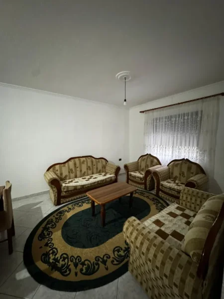 Tirane, jepet me qera Vile 2+1 Kati 0, 120 m² 600 € 