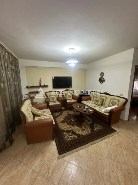 Durres, jepet me qera apartament 1+1 Kati 6, 65 m² 350 € (Durres,Iliria Plazh)