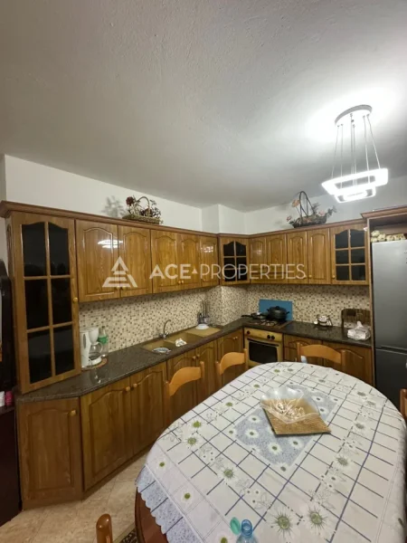 Durres, jepet me qera apartament 1+1 Kati 6, 65 m² 350 € (Durres,Iliria Plazh)