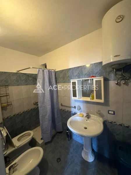 Durres, jepet me qera apartament 2+1 Kati 12, 80 m² 600 € (Qender,Durres)