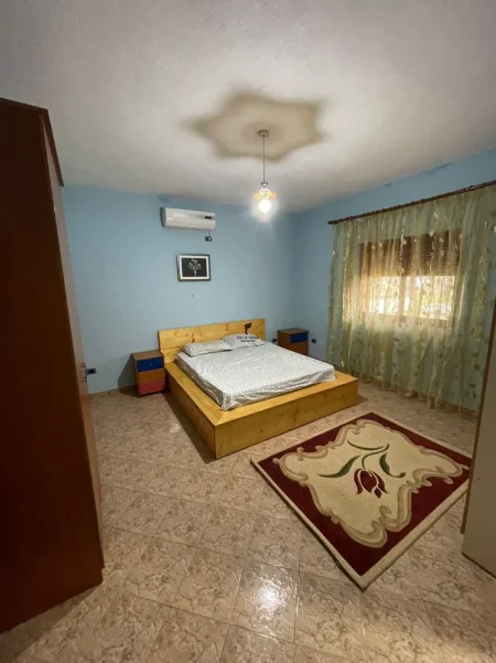 Tirane, jepet me qera apartament 2+1 Kati 2, 100 m² 400 € (CASA ITALIA)