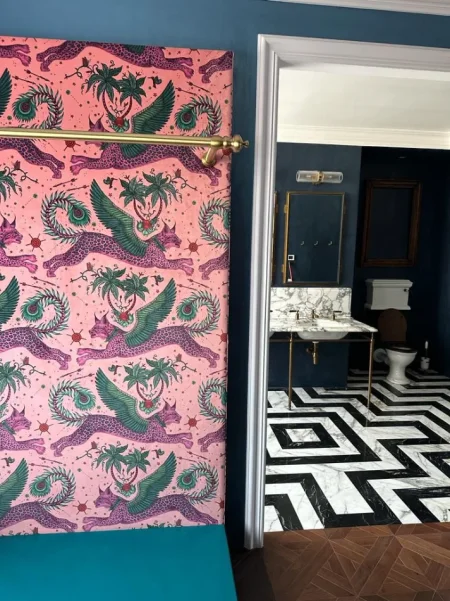 Tirane, jepet me qera apartament 1+1 Kati 6, 148 m² 1.500 € (Rruga Urani Pano)