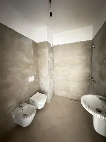 Tirane, shitet apartament 1+1+Ballkon Kati 3, 60 m² 128.000 € 