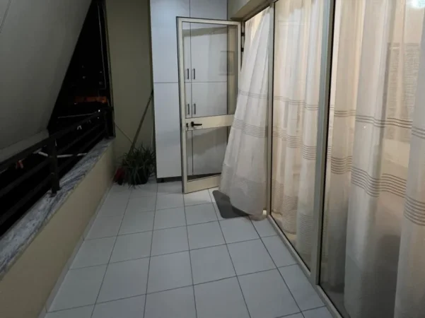 Tirane, jepet me qera apartament 1+1 Kati 5, 75 m² 430 € (astiri)