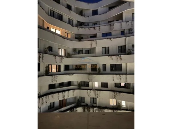 Tirane, jepet me qera zyre Kati 6, 126 m² 1.600 € (Spring Residence)