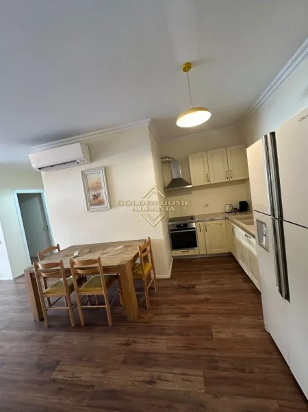Tirane, jepet me qera 2+1 Kati 6, 160 m² 1.000 € 