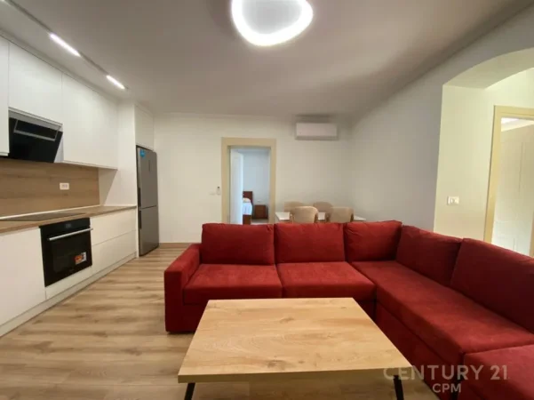Tirane, jepet me qera apartament 1+1 Kati 2, 60 m² 600 € (tregu elektrik)