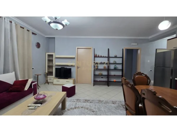 Tirane, jepet me qera apartament 2+1 Kati 6, 71 m² 700 € (tregu elektrik)