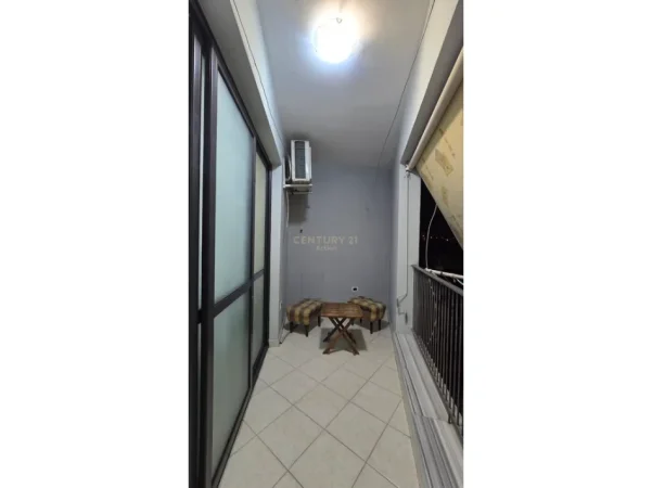 Tirane, jepet me qera apartament 2+1 Kati 6, 71 m² 700 € (tregu elektrik)