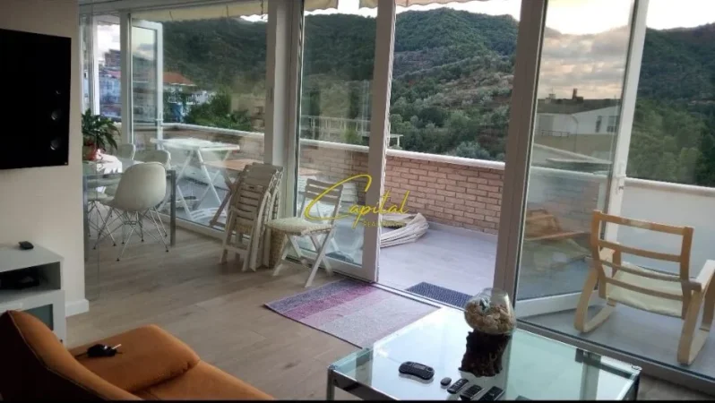 Tirane, jepet me qera apartament+verande | Penthouse 4+1 Kati 5, 180 m² 1.750 € (LIQENI I THATE)