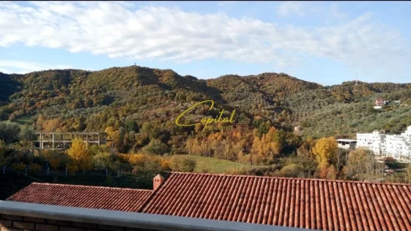 Tirane, jepet me qera apartament+verande | Penthouse 4+1 Kati 5, 180 m² 1.750 € (LIQENI I THATE)