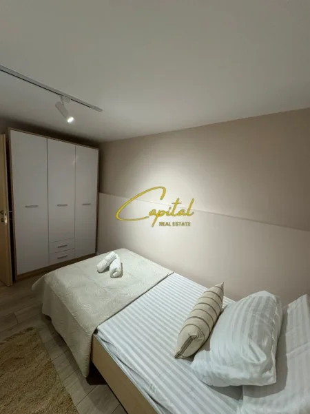 Tirane, jepet me qera Vile 2+1 Kati 1, 80 m² 650 € (RRUGA ALI VISHA)