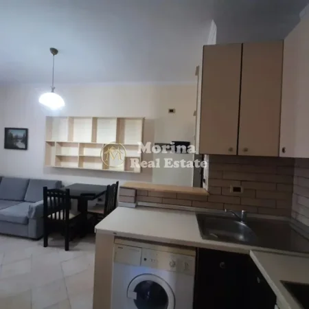 Tirane, jepet me qera garsonier Kati 2, 35 m² 350 € (5 Maji)