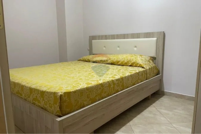 Vlore - Lungomare, jepet me qera apartament 1+1 Kati 1, 50 m² 300 € (Uji i Ftohtë, Rruga Dhimitër Konomi, Vlorë)