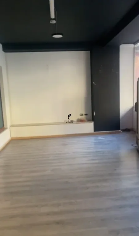 Tirane, jepet me qera zyre Kati 2, 115 m² 1.500 € (BLLOKU)