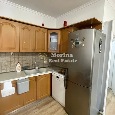 Tirane, jepet me qera apartament 2+1 Kati 3, 85 m² 500 € (Oxhaku)