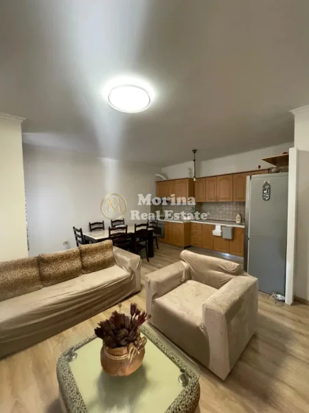Tirane, jepet me qera apartament 2+1 Kati 3, 85 m² 500 € (Oxhaku)