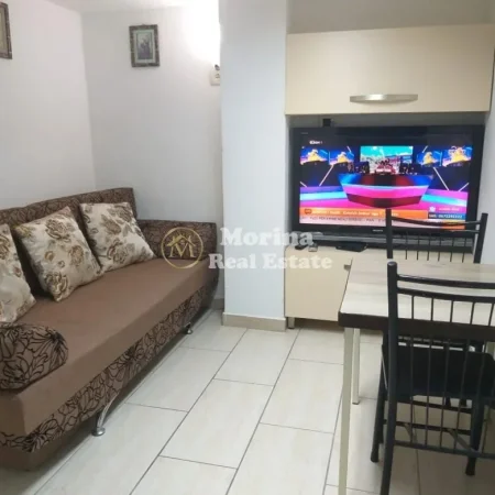 Tirane, jepet me qera apartament 1+1 Kati 4, 50 m² 400 € (Rruga 5 Maji)