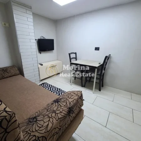 Tirane, jepet me qera apartament 1+1 Kati 4, 50 m² 400 € (Rruga 5 Maji)