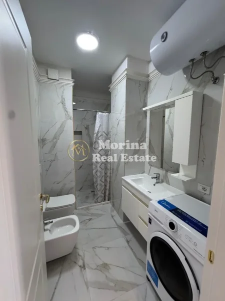 Tirane, jepet me qera apartament 1+1 Kati 8, 80 m² 500 € (Univers City)