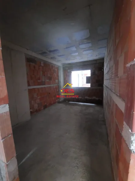 Vlore, shitet apartament 2+1+Ballkon Kati 1, 101 m² (Rruga Dhimitër Konomi)