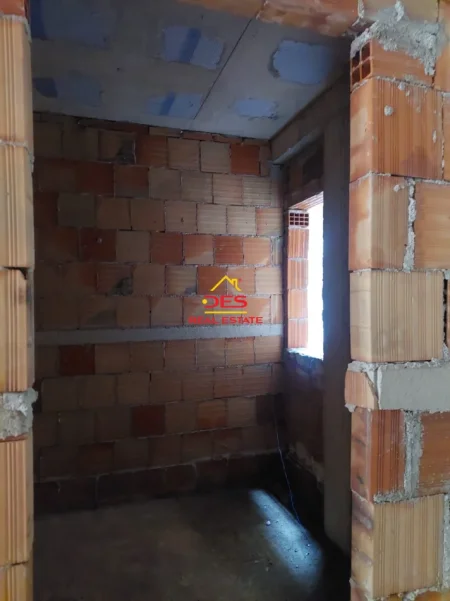 Vlore, shitet apartament 2+1+Ballkon Kati 1, 101 m² (Rruga Dhimitër Konomi)