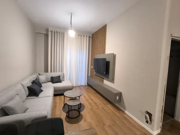 Tirane, jepet me qera apartament 1+1+Ballkon Kati 6, 72 m² 620 € (Aura)