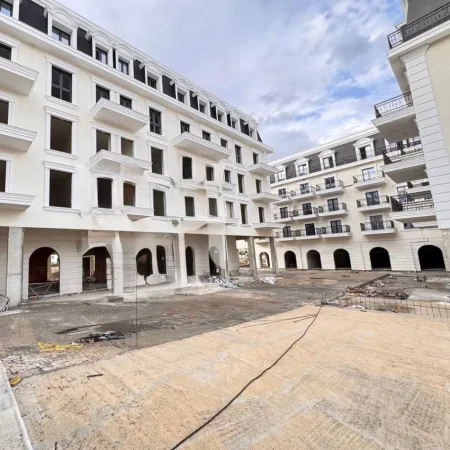 Tirane, shitet apartament 2+1+Ballkon , 125 m² (Porta Tirana e Re TEG)