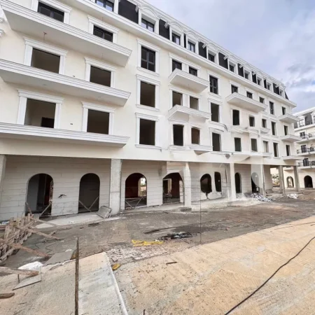 Tirane, shitet apartament 2+1+Ballkon , 125 m² (Porta Tirana e Re TEG)
