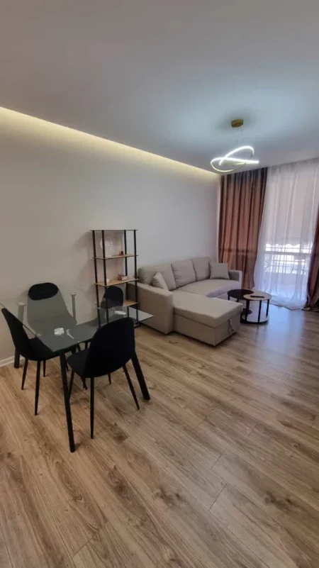 Tirane, shes apartament 1+1+Ballkon Kati 7, 60 m² 135.000 € (don bosko)