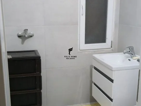 Tirane, jepet me qera apartament 2+1+Ballkon Kati 5, 95 m² 560 € (ASTIR)