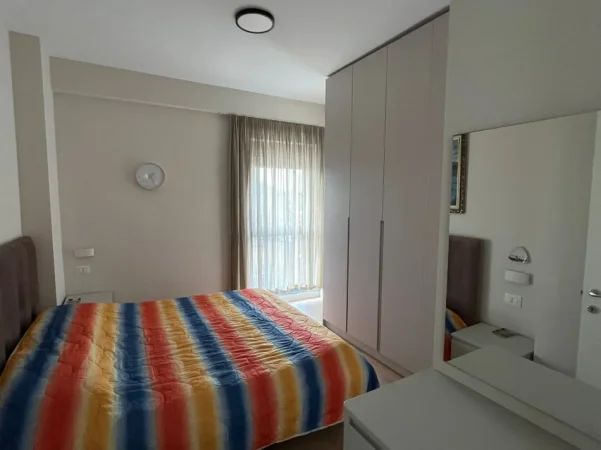 Tirane, jepet me qera apartament 2+1 Kati 7, 104 m² 1.100 €