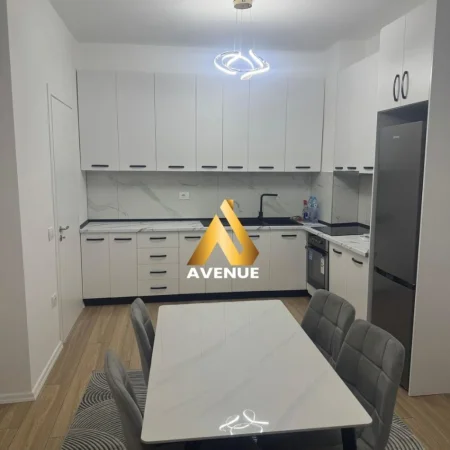 Tirane, jepet me qera apartament 1+1 Kati 2, 500 € (Rezidenca Urban Gate Astir)