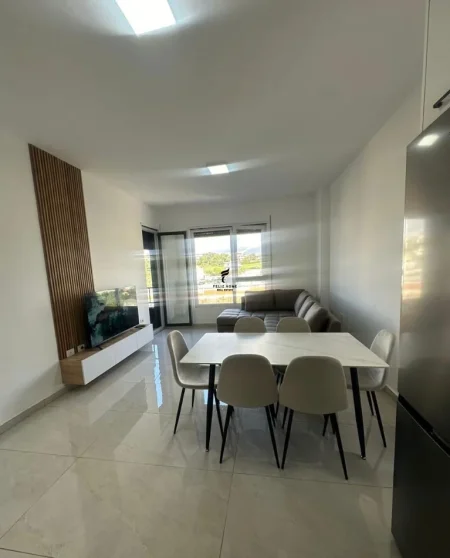 Tirane, jepet me qera apartament 2+1 Kati 3, 103 m² 600 € (PASKUQAN)