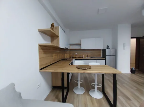 Tirane, jepet me qera apartament 1+1+Ballkon Kati 3, 65 m² 628 € (Kompleksi Aura)