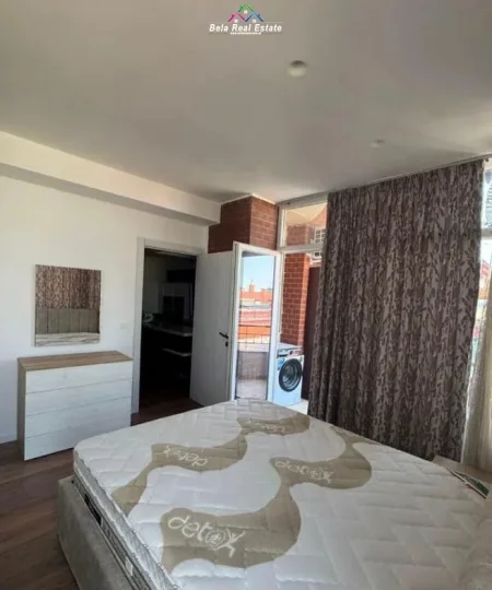 Tirane, jepet me qera apartament 1+1+Ballkon Kati 7, 60 m² 500 € (rrapo hekali)