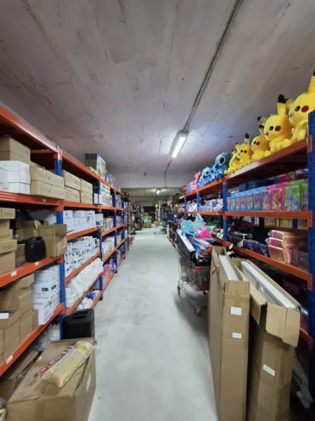 Shqiperi, shitet nga Pronari, pa-komision magazine Kati -1, 1.371 m² (rruga ardeno)