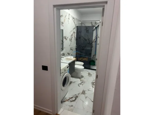 Tirane, jepet me qera apartament 2+1 Kati 6, 95 m² 750 € (21 Dhjetori)